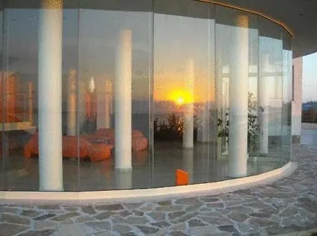 Romance Szálloda Kiten